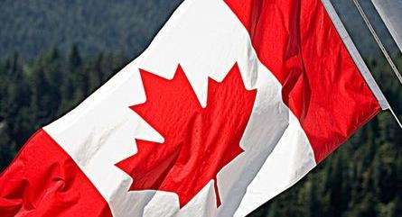 加拿大移民多长时间能拿到枫叶卡？