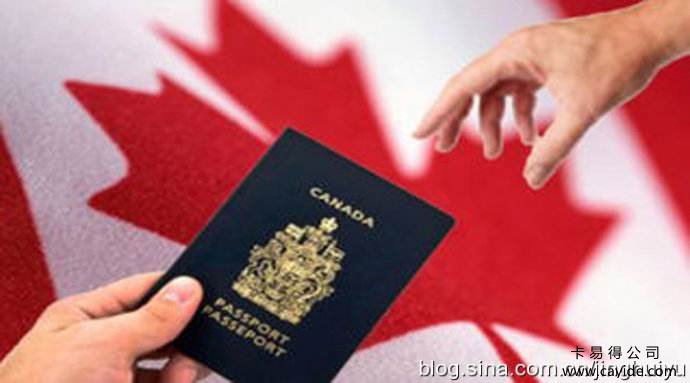 加拿大永久居民枫叶卡过期了可以办理旅游签证吗？
